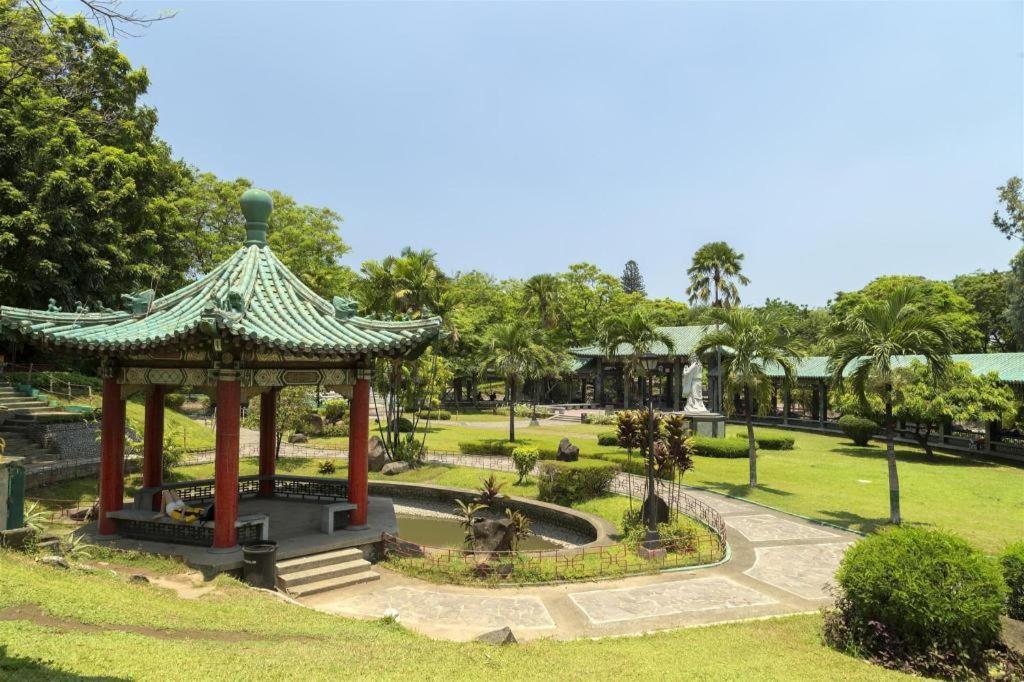 City Garden Suites Manila Kültér fotó