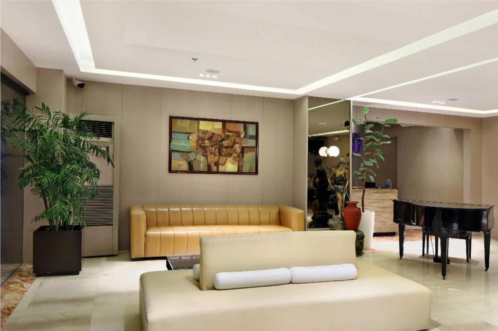 City Garden Suites Manila Kültér fotó