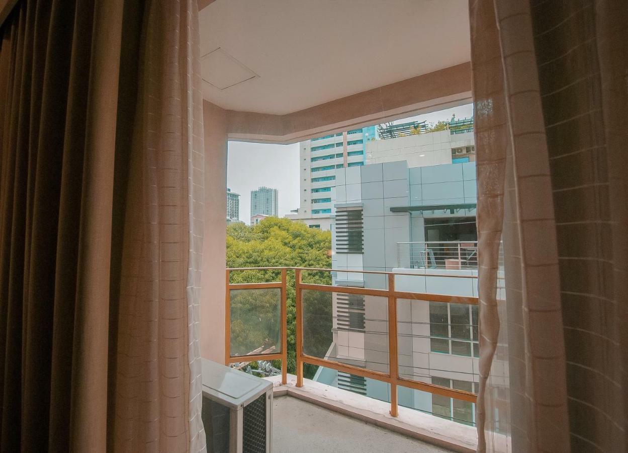 City Garden Suites Manila Kültér fotó
